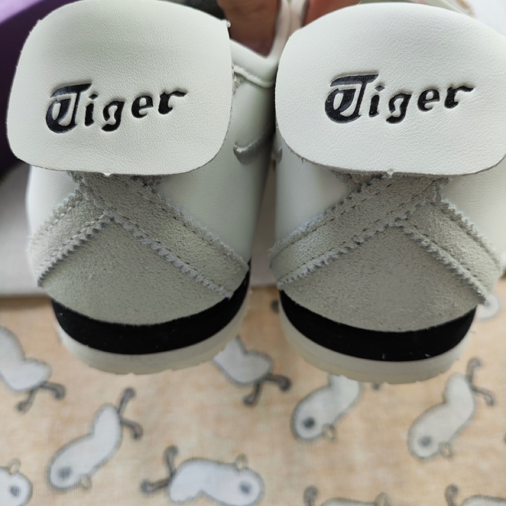 Onitsuka Tiger by Asics Men's White & Light Gray Low-Top Sneakers - Picture 6 of 6